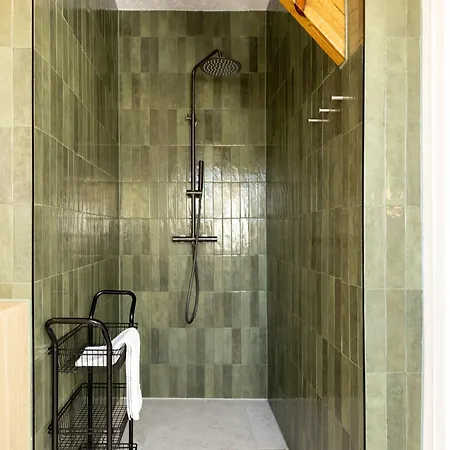 Projekt Stajnia - Nadmorski Osrodek Jazdy Konnej - *